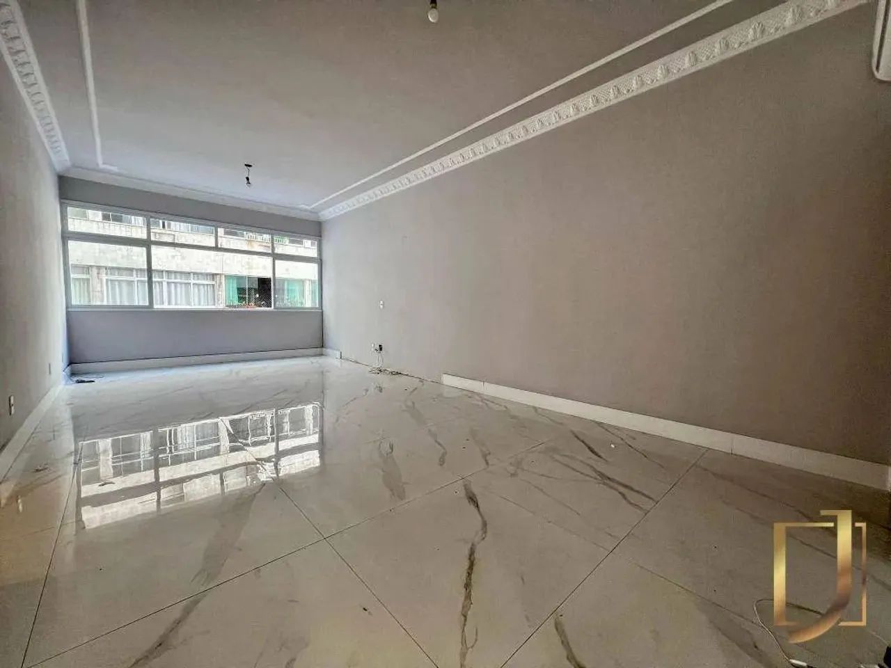 Apartamento de 3 quartos sendo 1 suite e vaga na Praia de Icarai em Niteroi - Foto 2