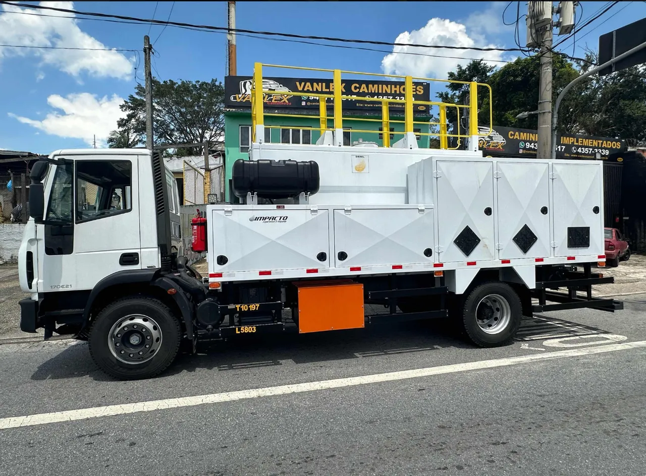 Caminhão comboio para locação aluguel mensal