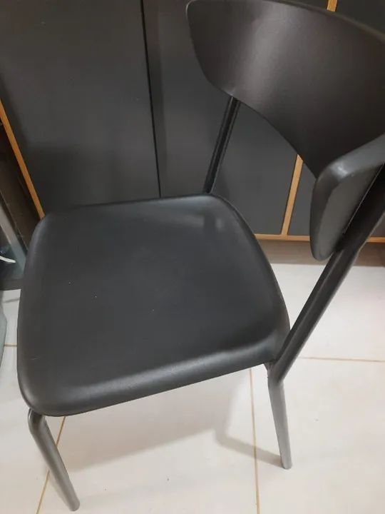 CADEIRA PRETA - PARA COZINHA, ESCRITÓRIO ou MESA