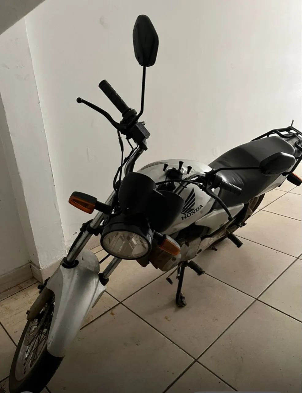 Vendo moto Honda Tytan 150 2005 ESD