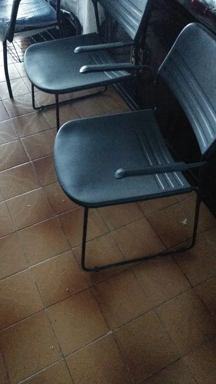 Lote de cadeiras - Foto 2