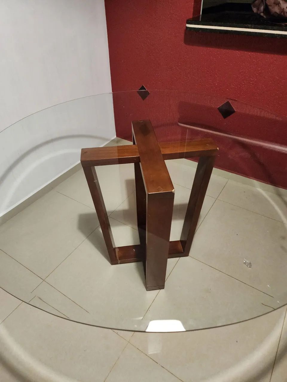 Mesa de jantar redonda de excelente qualidade e muito resistente. - Foto 4
