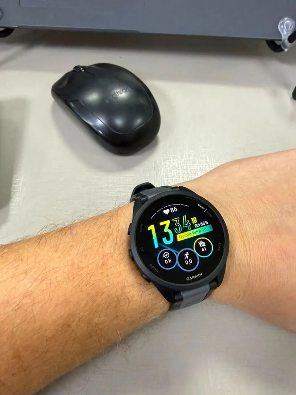 Smartwatch Relógio Garmin Forerunner 165 43mm - Foto 3