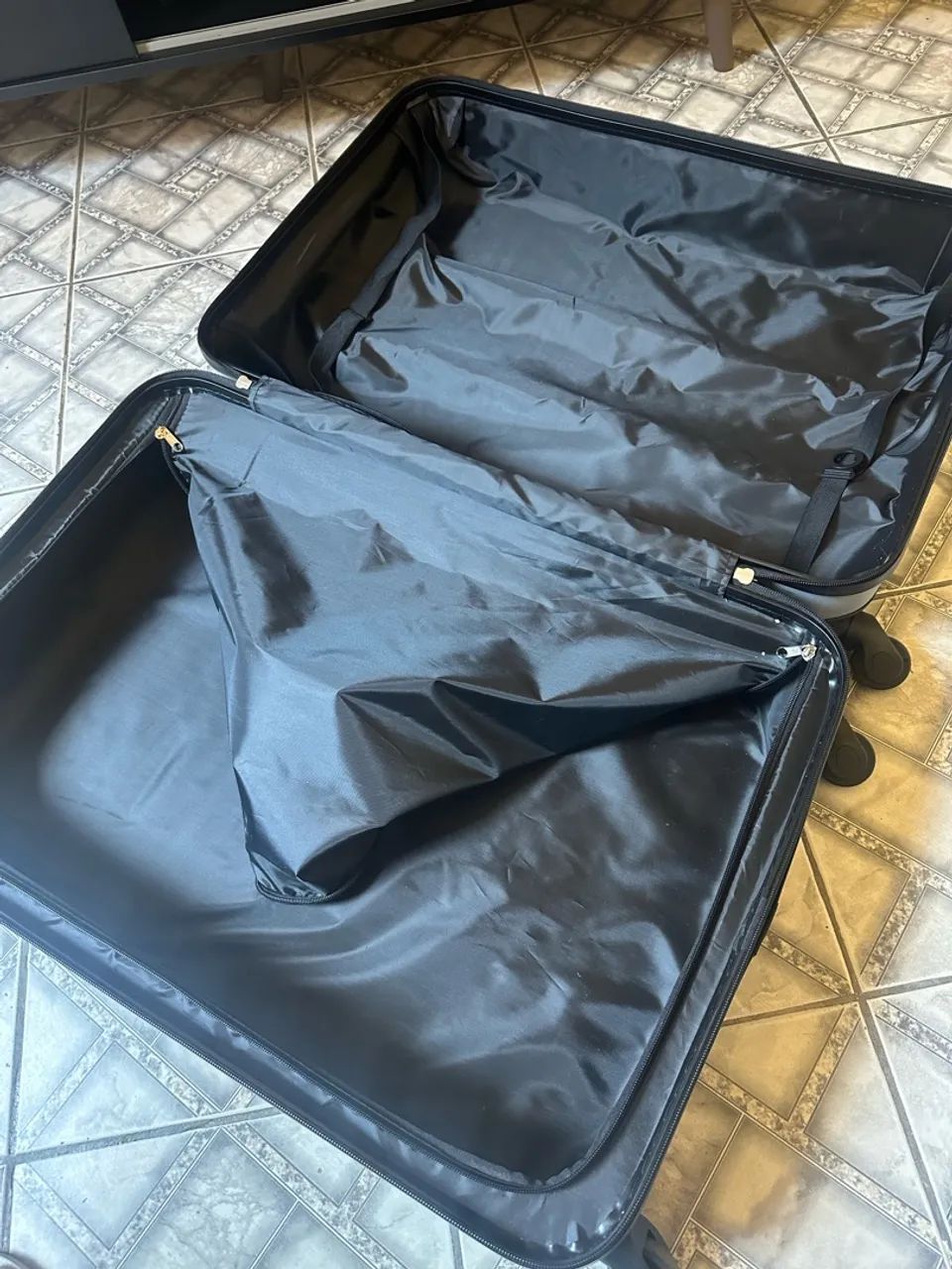 Mala 23 kg Rígida Cinza - Importada - Foto 4