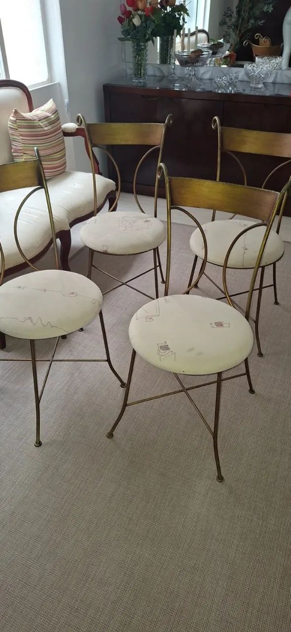 Cadeira de ferro