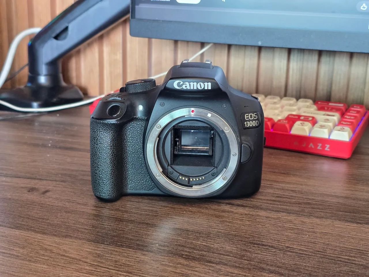 Canon T6