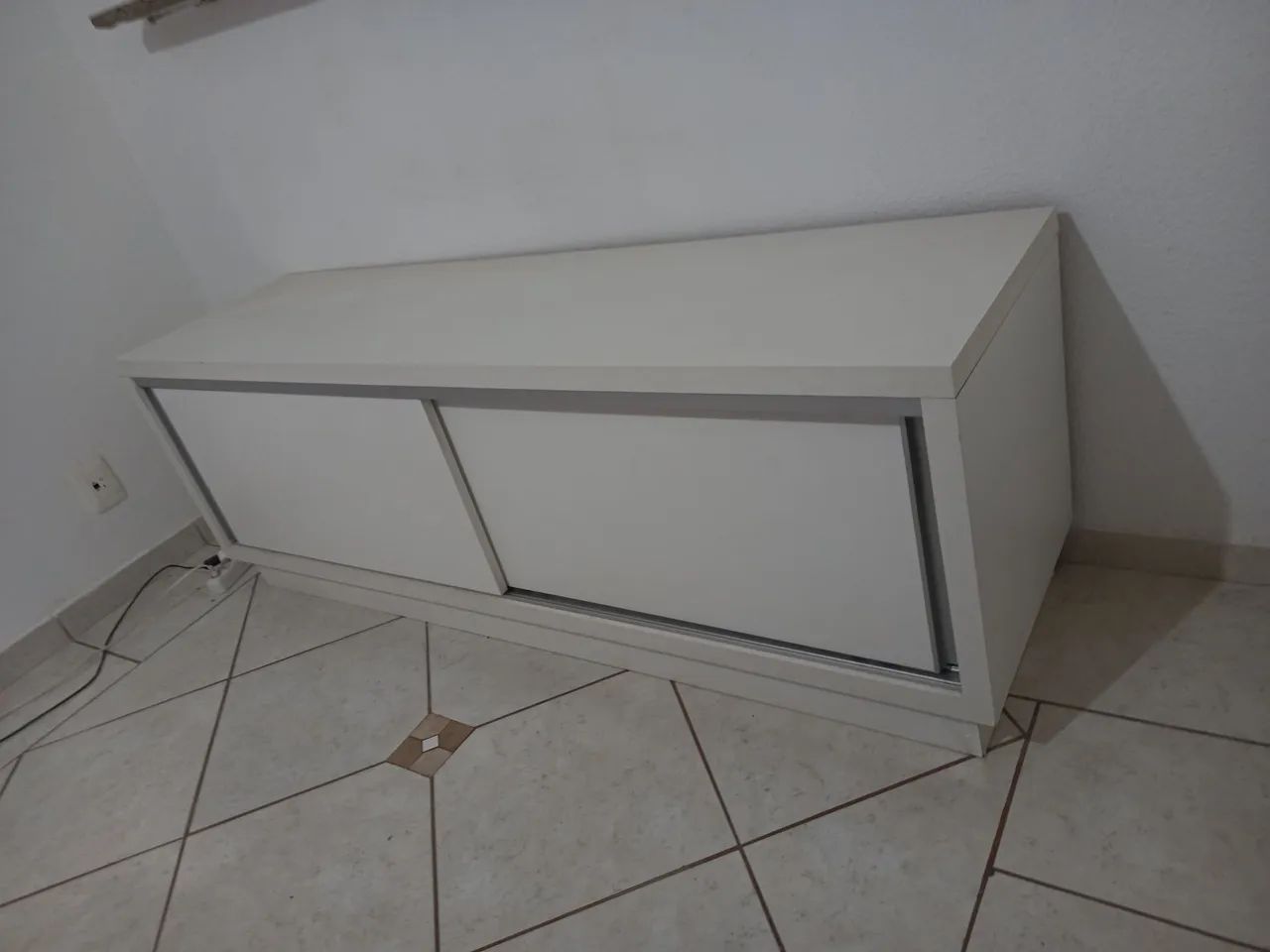 Armário branco