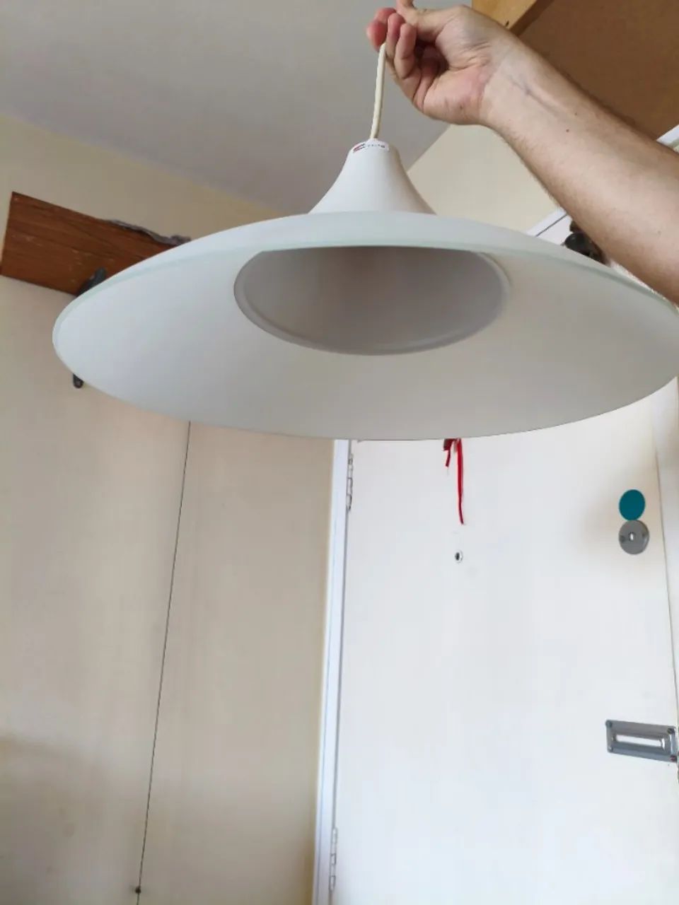 Luminária Pendente Branca Moderna - Design Elegante e Minimalista - Foto 2