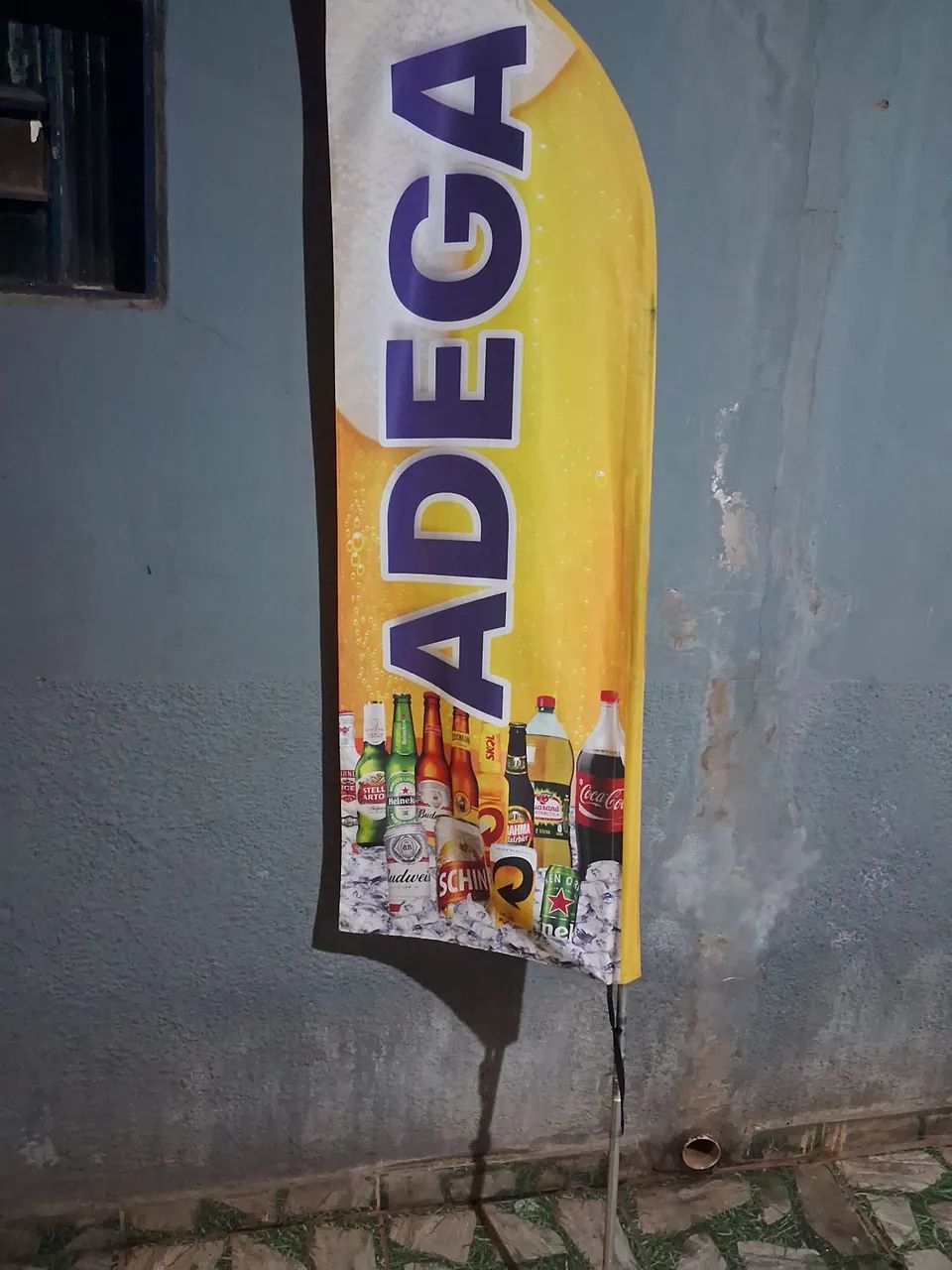 Bandeira WindBanner loja de  bebidas 
