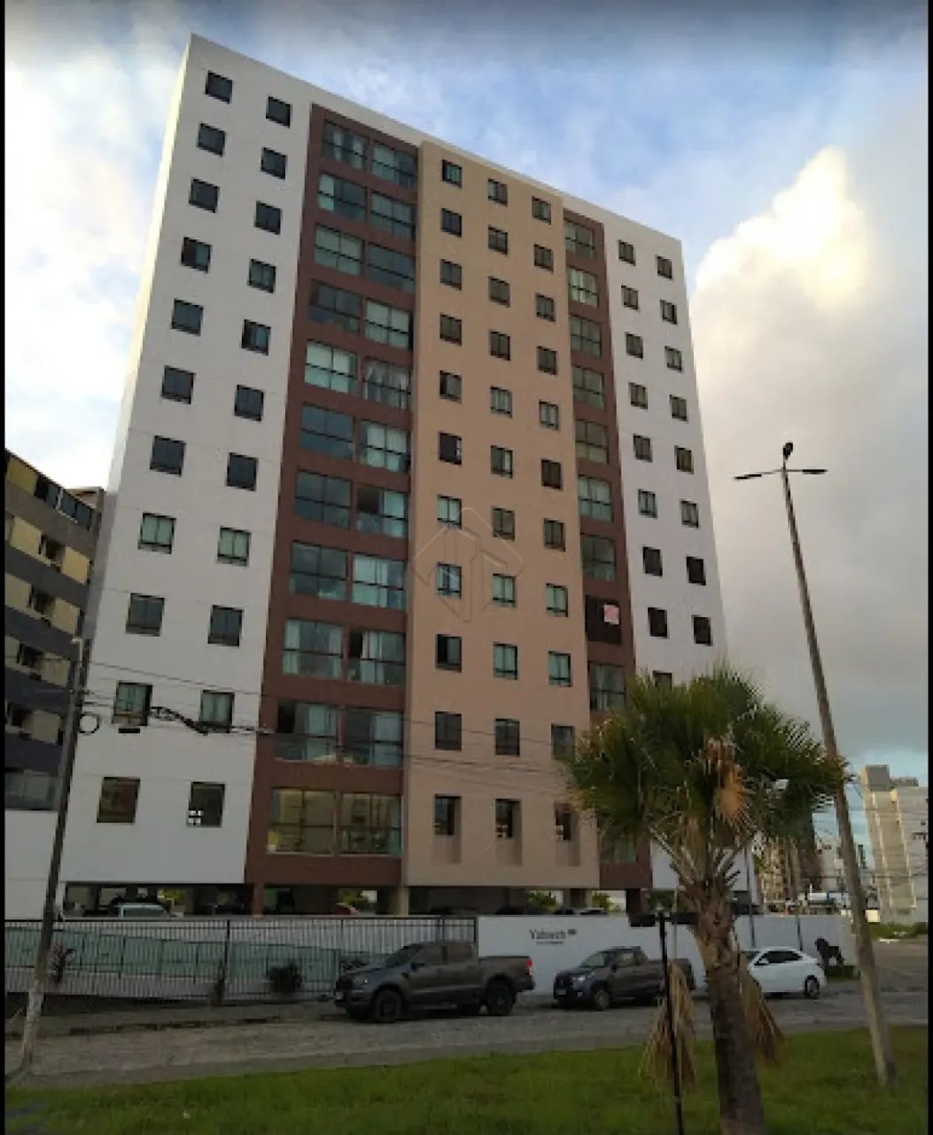 Apartamento Mobiliado à Venda em Intermares com Vista para o Mar, 2 Quartos e Pronto para 