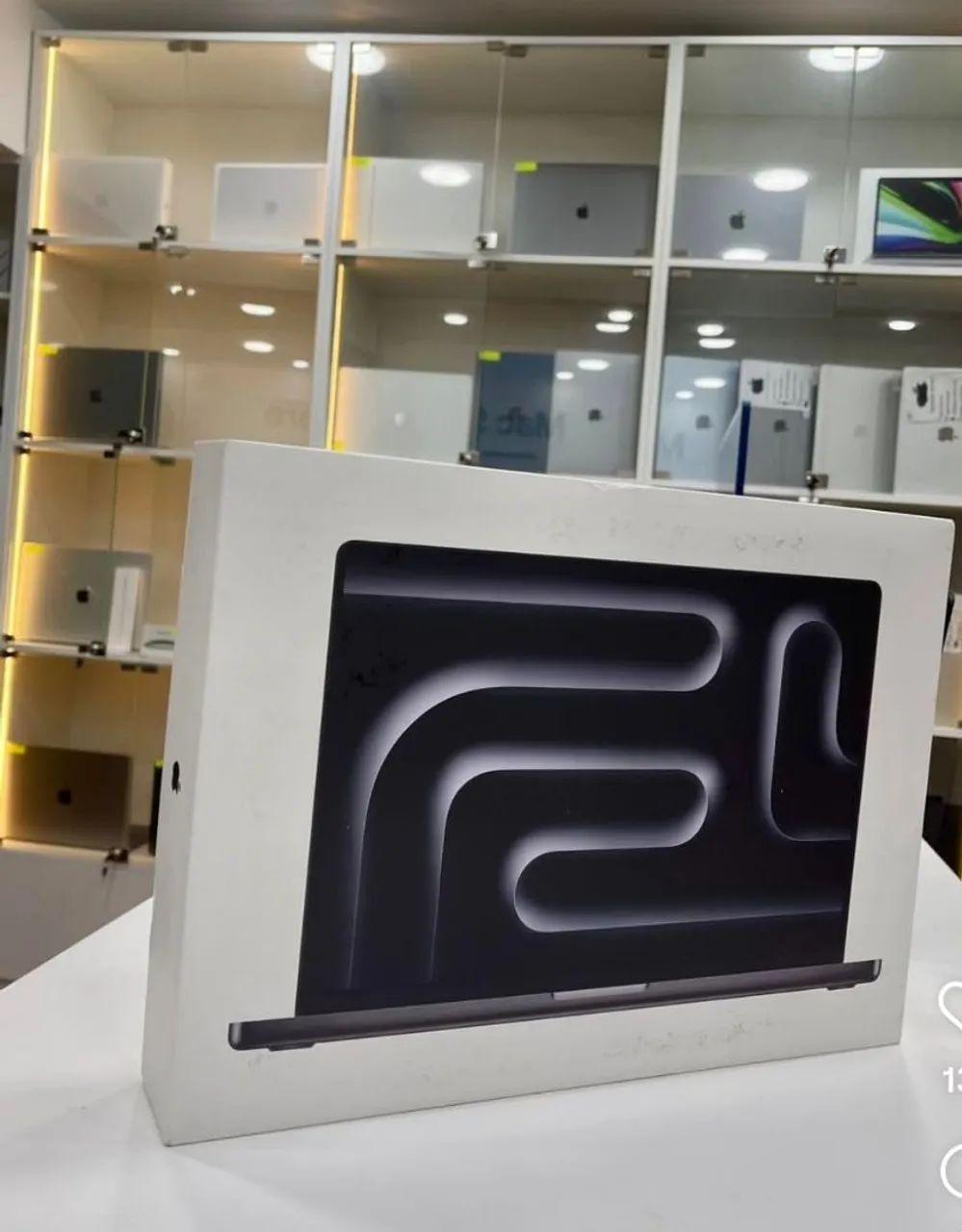 MacBook m5 pro 1tb 24ram lacrado 