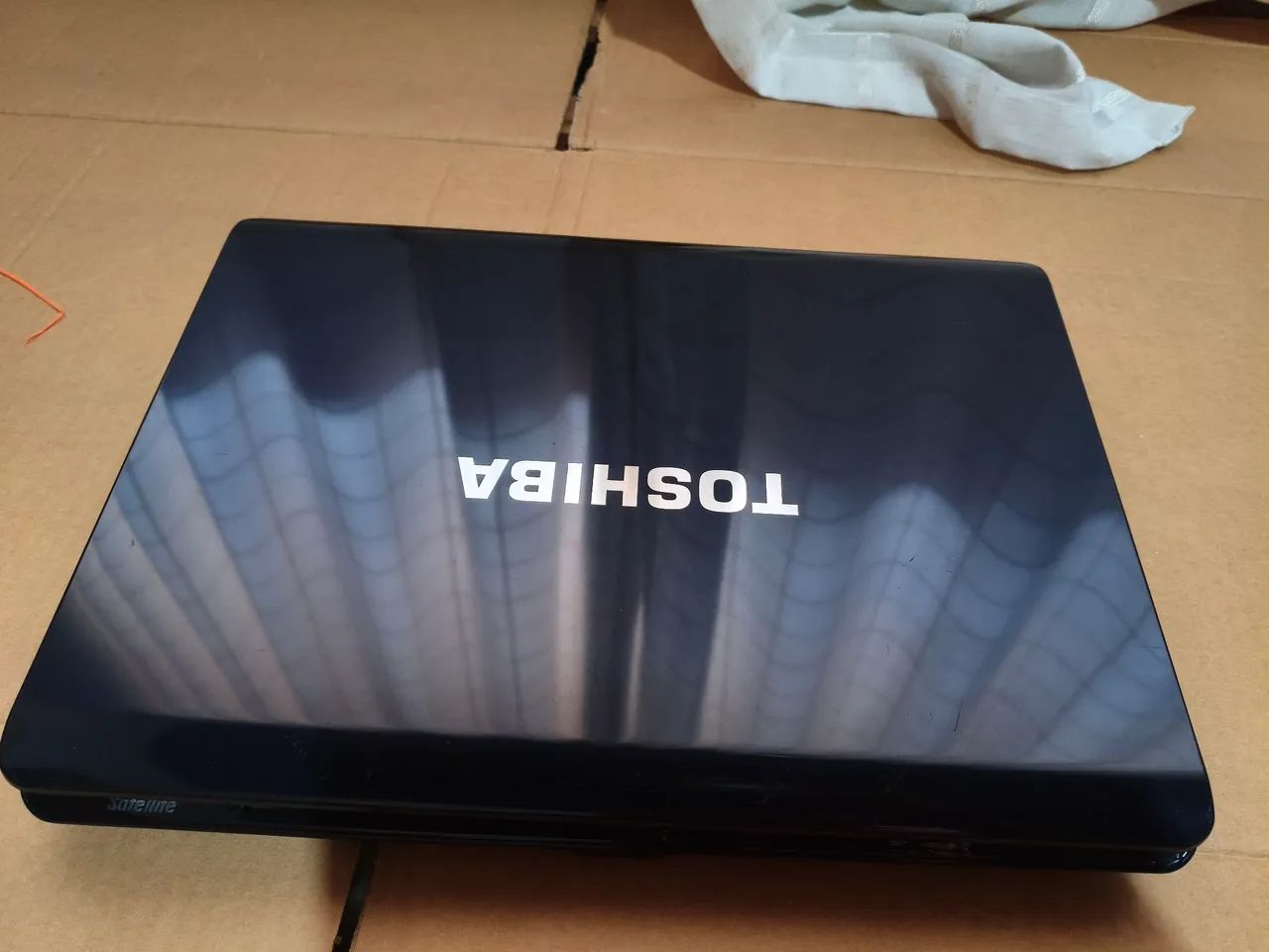 Vendo notebook Toshiba satélite. E Memória Ram  - Foto 3