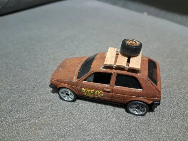 Hot Wheels Volkswagen  Golf MK1 Custom Rust - Foto 3