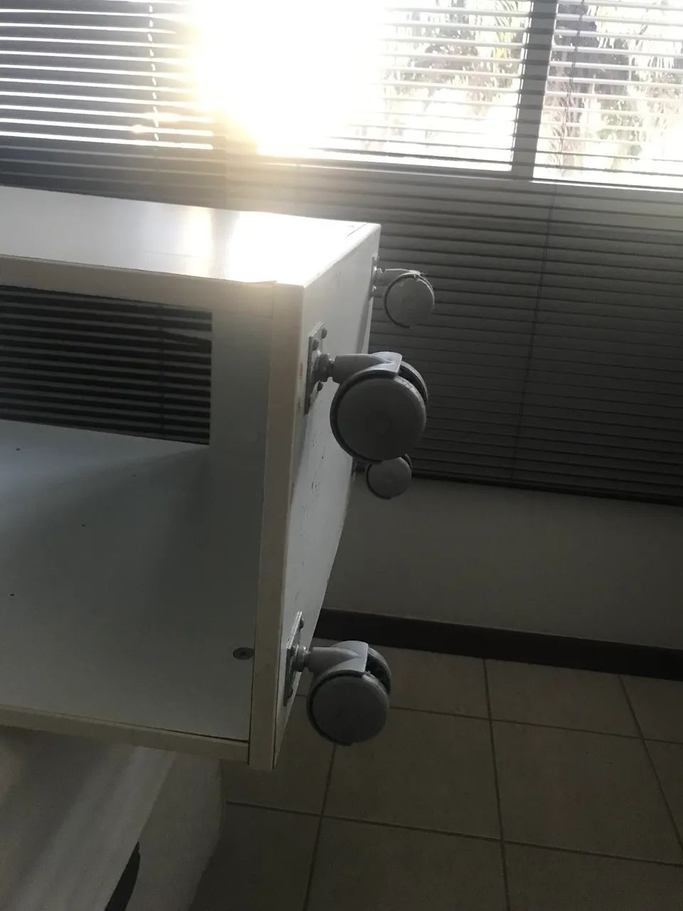 Mesa Lateral Porta CPU Tok Stok - Foto 4