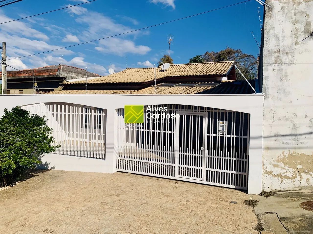 VENDE-SE LINDA CASA NO ÉDEN  SOROCABA/SP