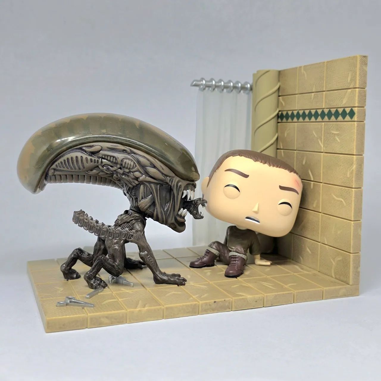 Funko Pop Moment Alien Ripley & The Runner 1767
