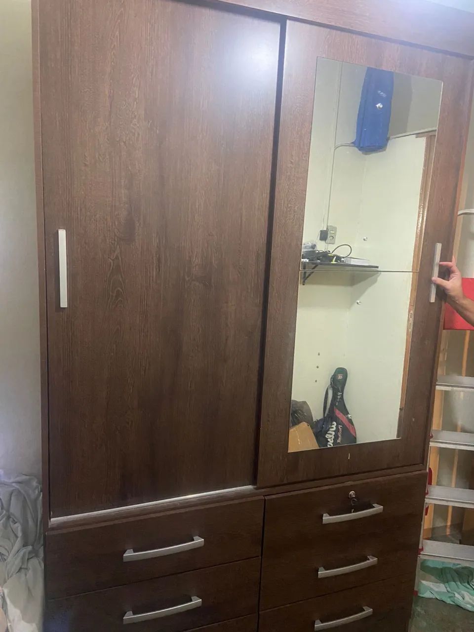 Vende-se guarda roupa