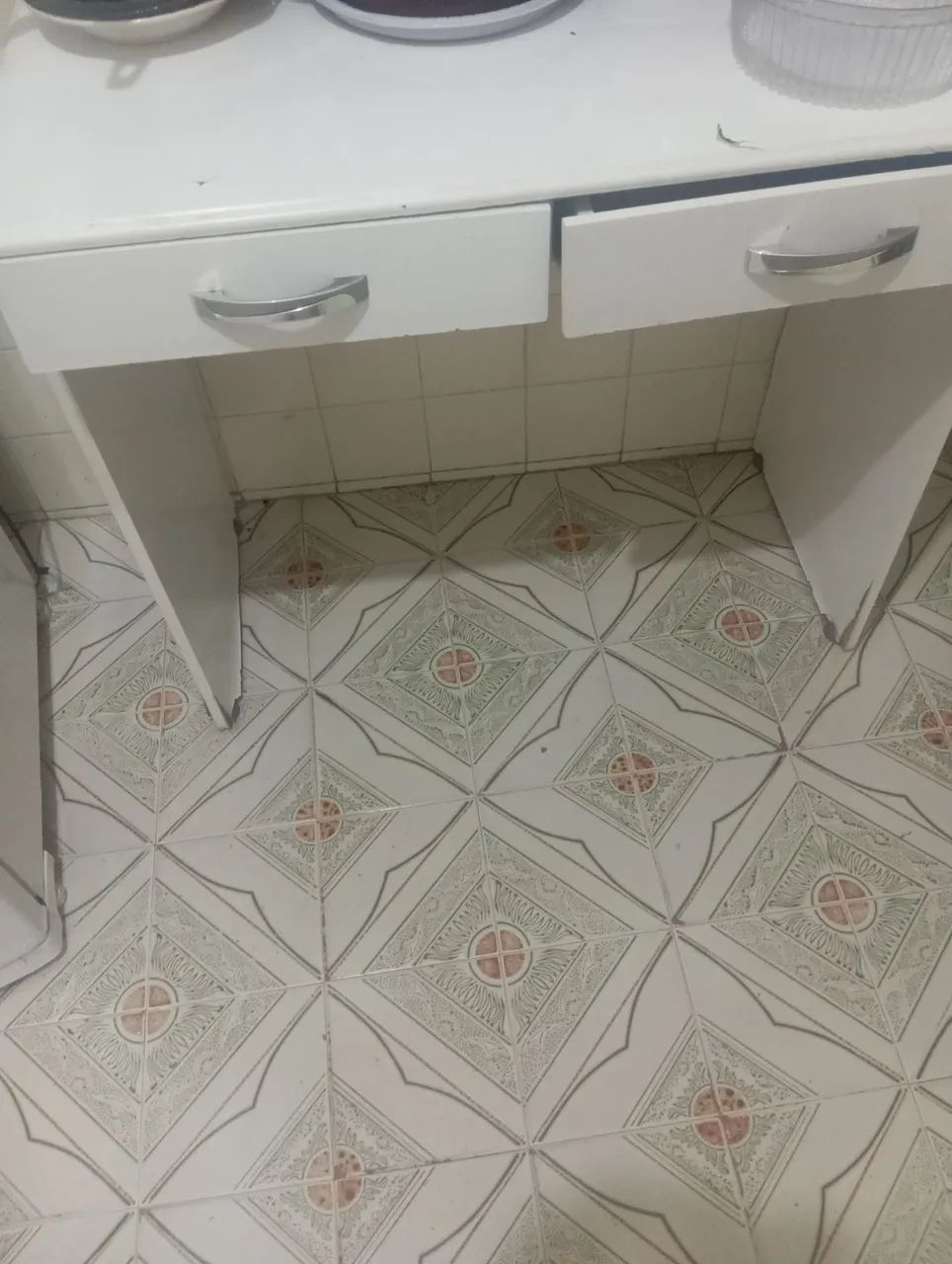 Escrivaninha semi-nova