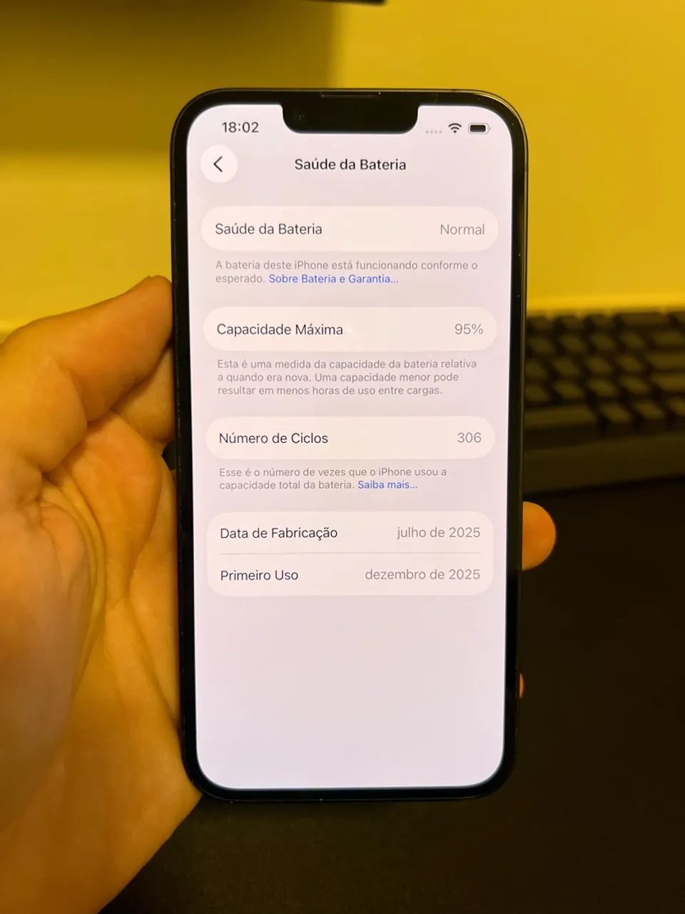 Iphone 16e 256gb Preto - Foto 5