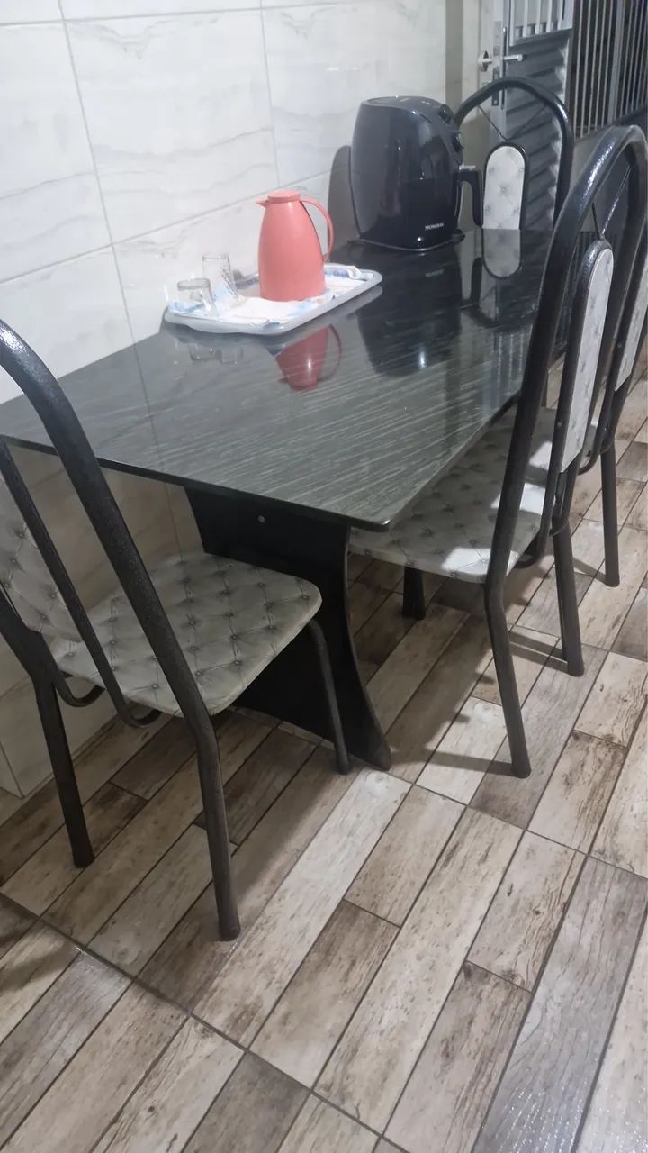 Mesa de granito com 4 cadeiras  - Foto 3