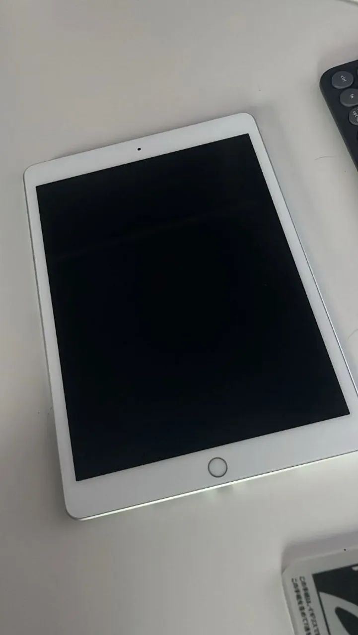 Ipad 8ª geração - Prata