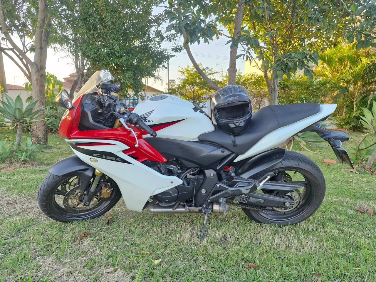 CBR 600 F conservada e de procedência  - Foto 2