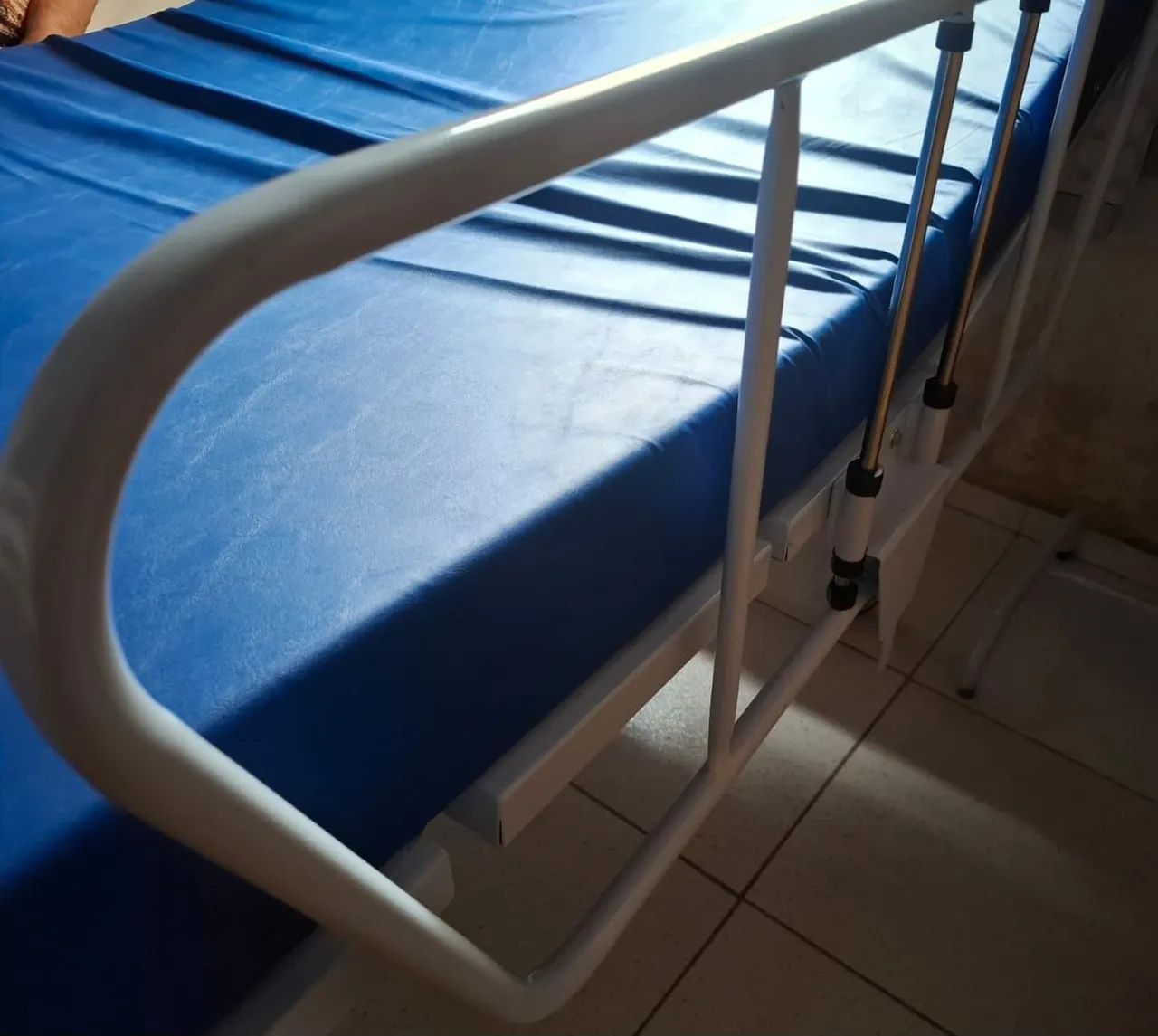 Cama hospitalar  - Foto 2