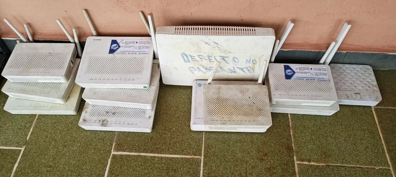 Lote Telecom: 24 ONTs/Roteadores  + Ferramentas, cabos e Ferragens - Foto 2
