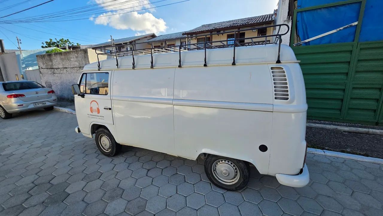 Volkswagen Kombi Kombi Furgão 1.4 Mi Total Flex 8V 2007