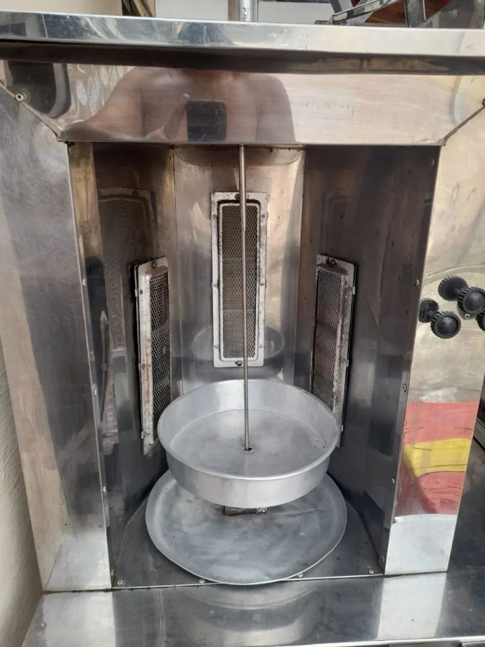 Vendo máquina de churrasco grego
