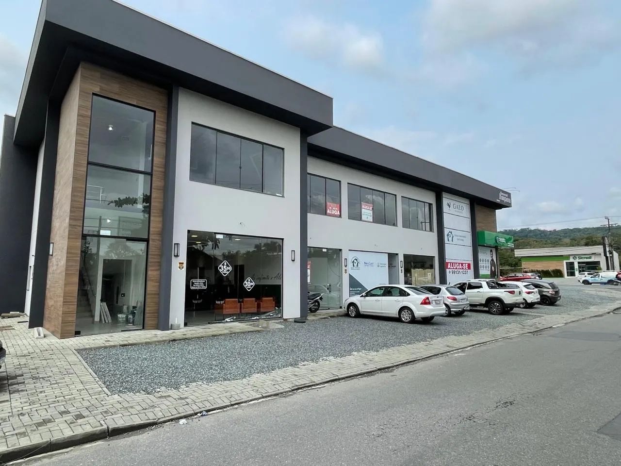 Alugo - loja térrea em excelente localização  - Foto 2