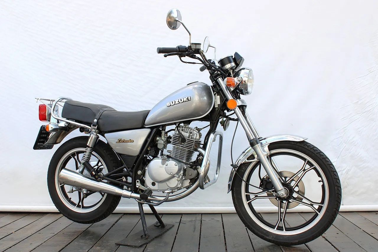 SUZUKI INTRUDER 125 - Foto 2