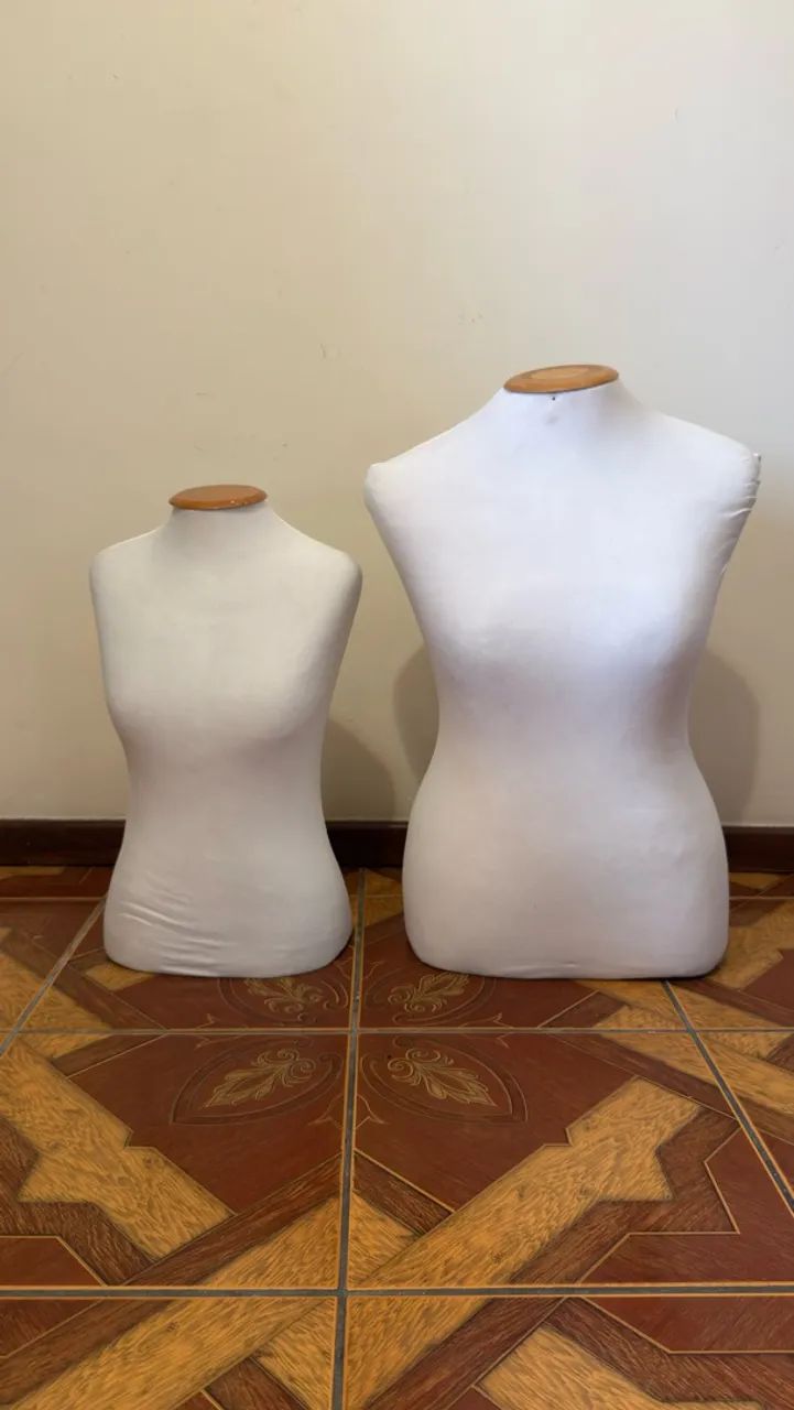 2 manequins sem pedestal 