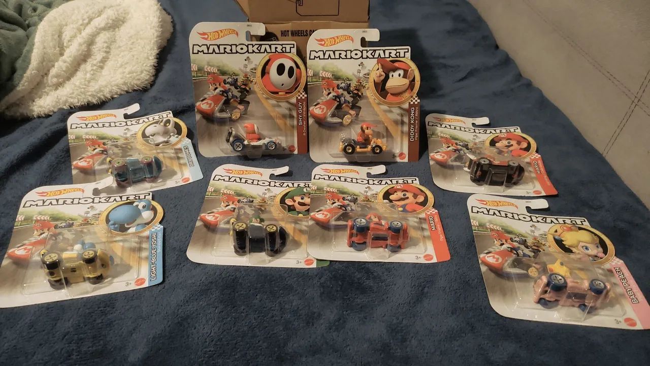 Caixa Hotwheels Mario kart completa, vendo separado também  - Foto 2