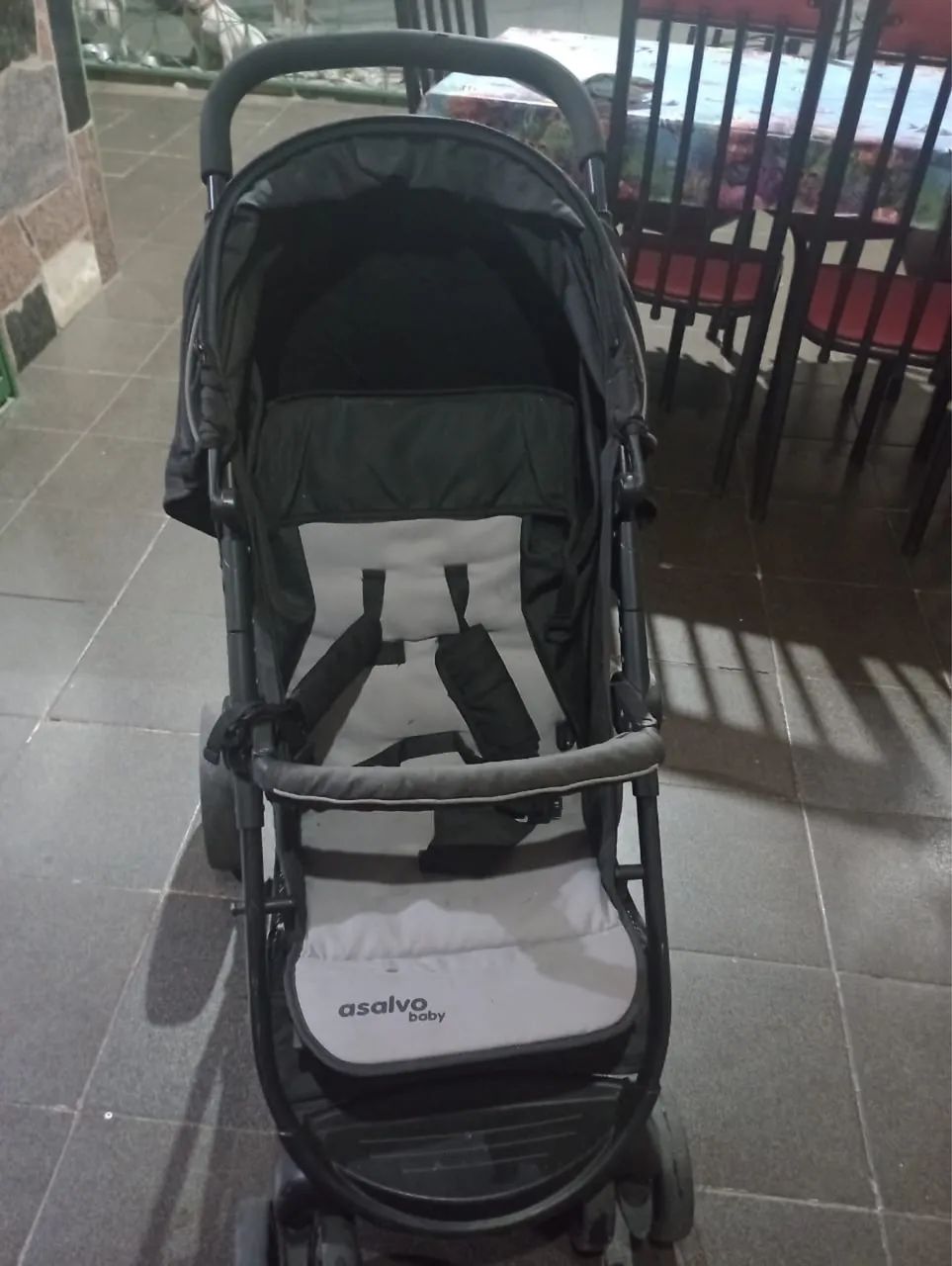 Carinho de bebê asalvo