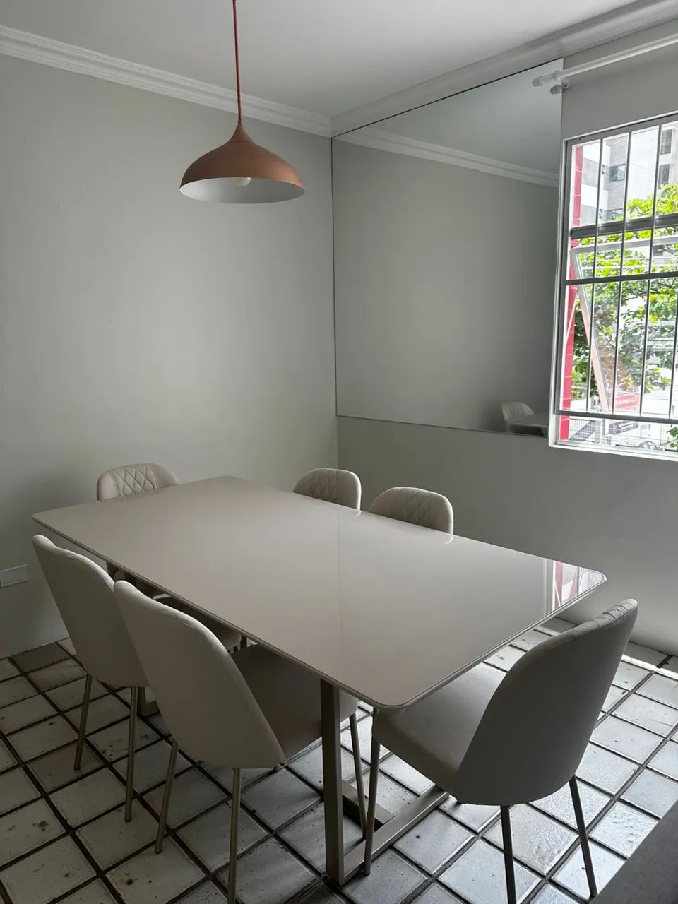 Mesa de jantar + 6 cadeiras