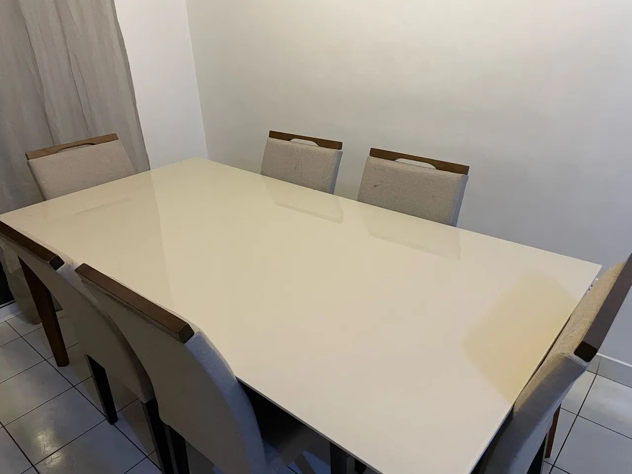 Mesa de jantar de vidro 6 lugares 