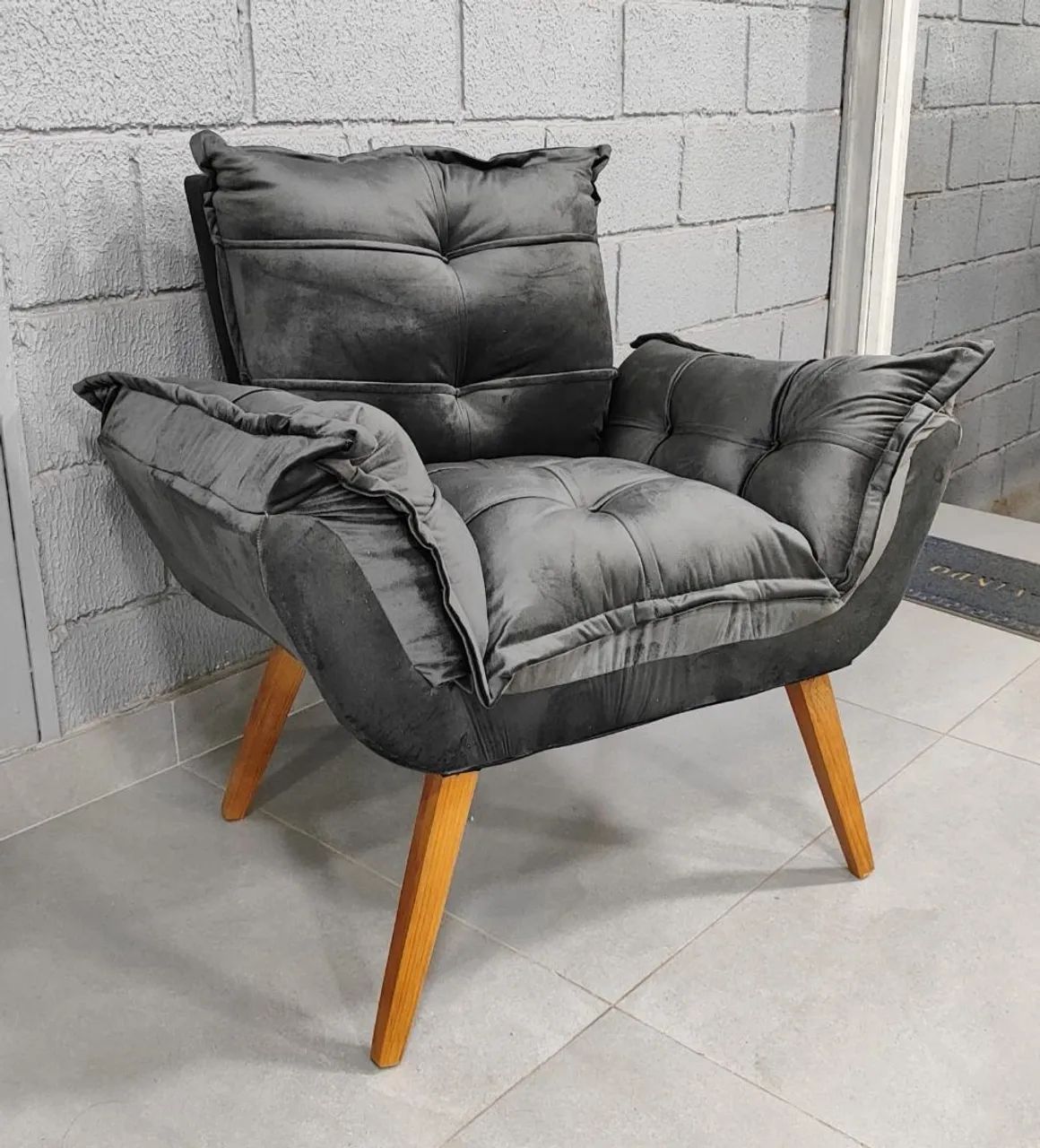 Vendo poltronas Brilhante novos de fábrica  - Foto 2