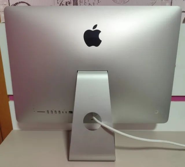 iMac 21.5 inch 2017 Novíssimo + Magic Keyboard + Magic Mous