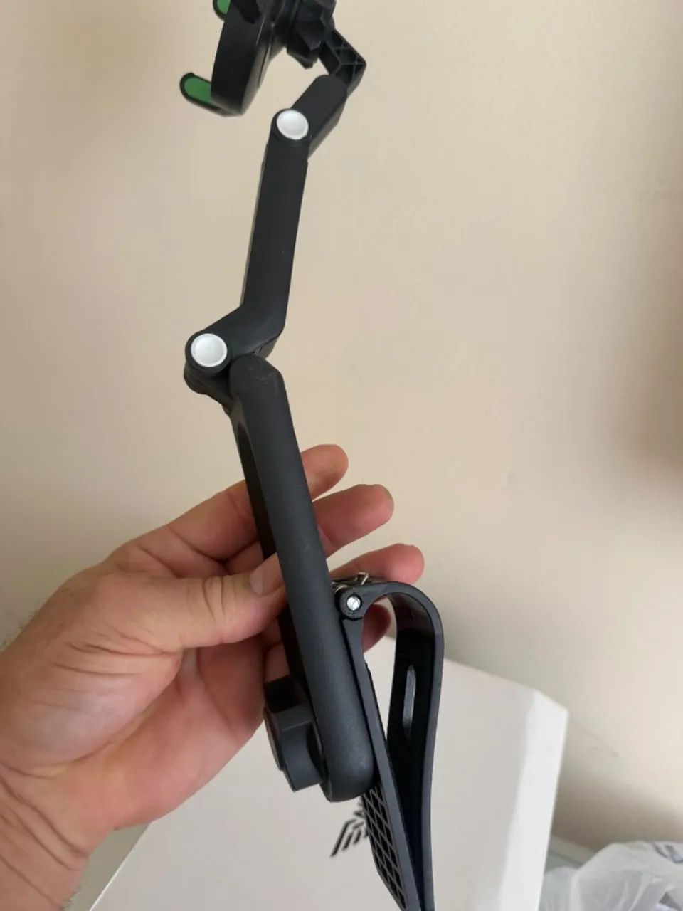 SUPORTE ARTICULADO PARA CELULAR - CARRO - Foto 5