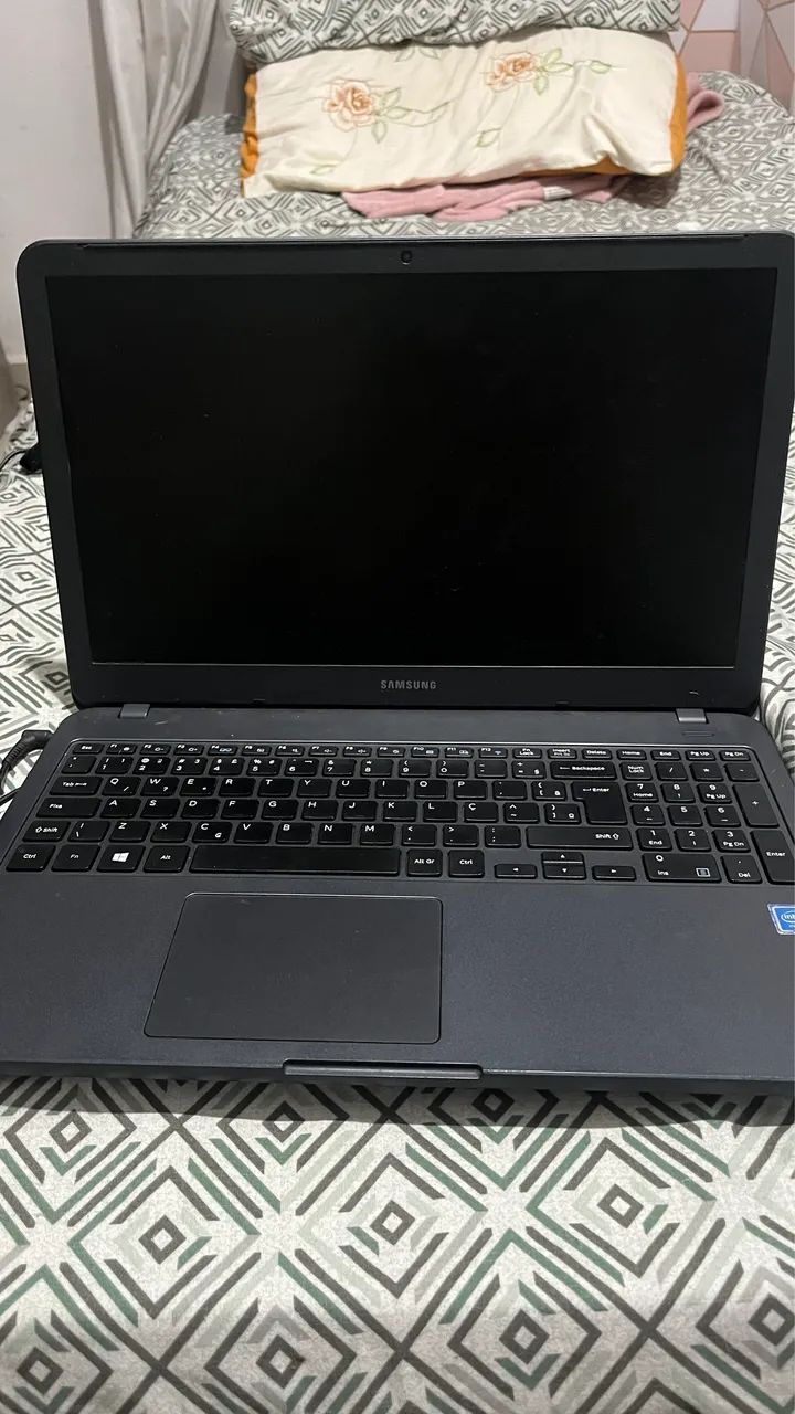 VENDO NOTEBOOK WINDOWS 10 Samsung  - Foto 2