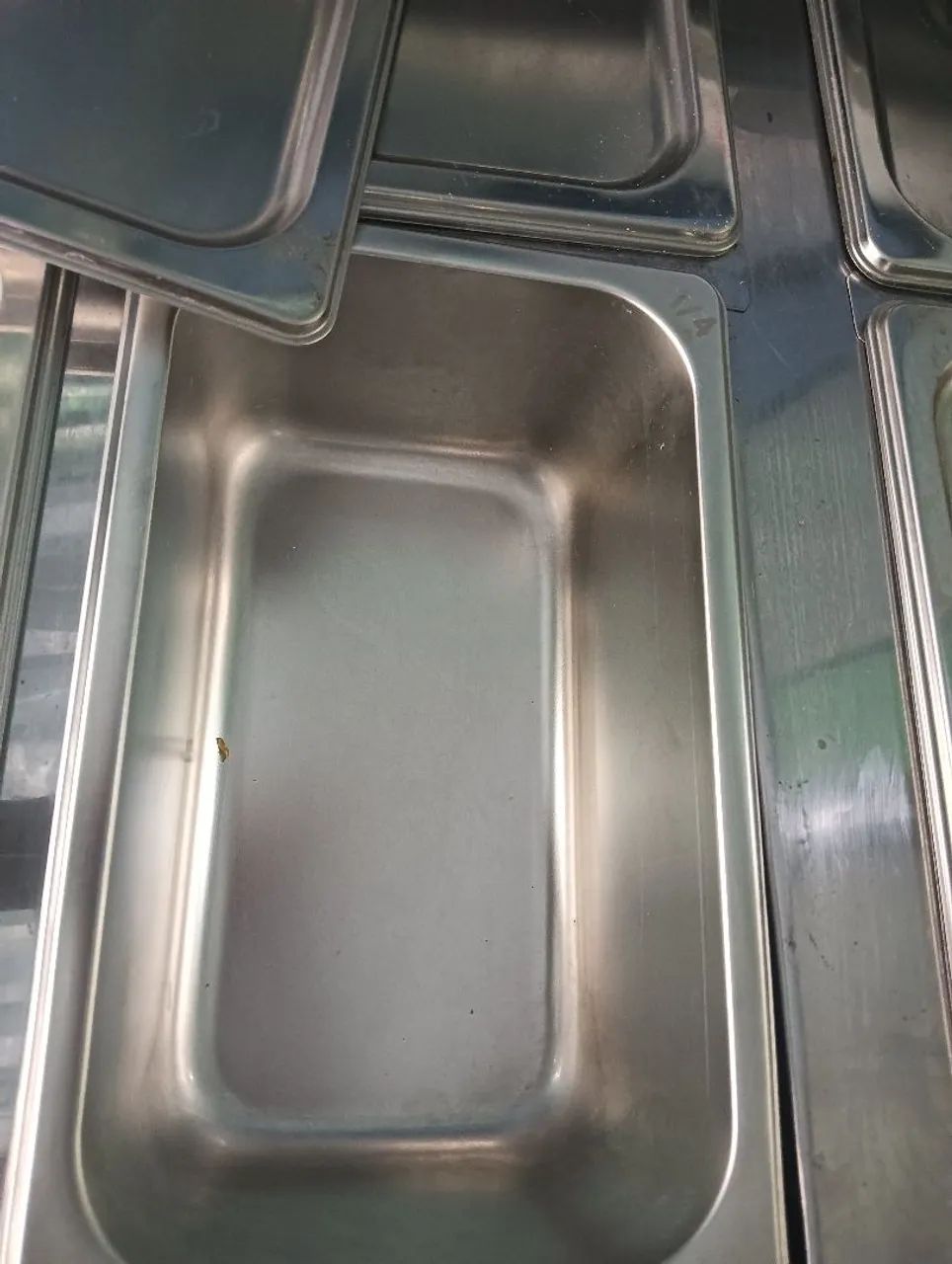 Buffet térmico, 8 cubas pequenas - Foto 2