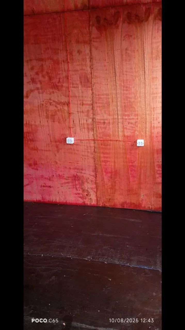 ALUGA - SE BARRACO