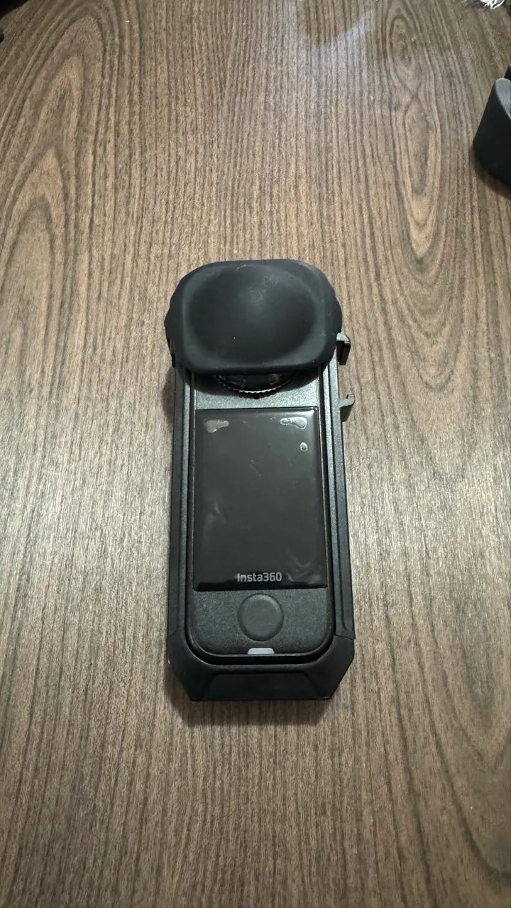 Insta360 x4