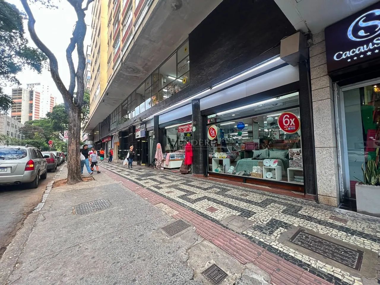 Loja para locação de 670m² no centro.
