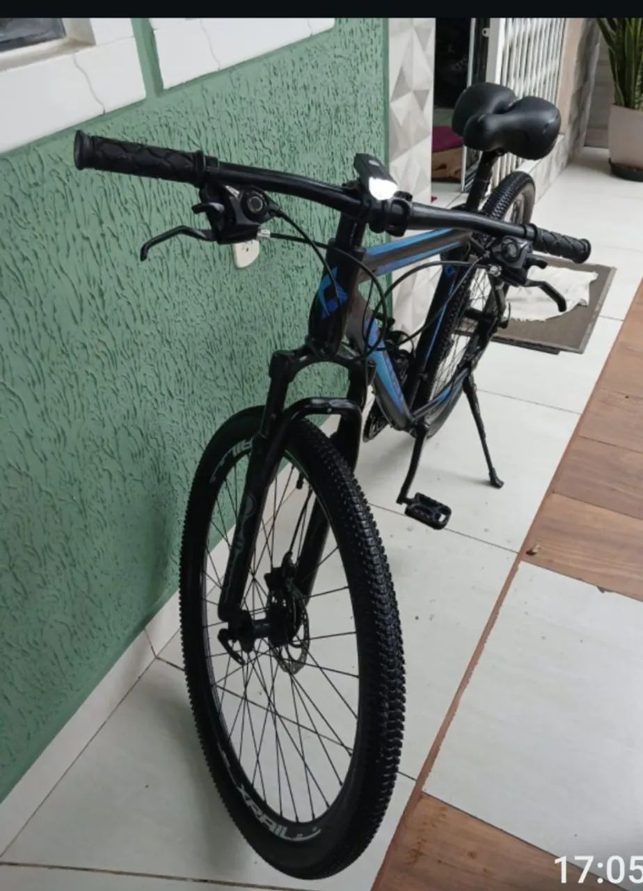Bicicleta  aro 29, quadro 19 com acessórios  - Foto 5