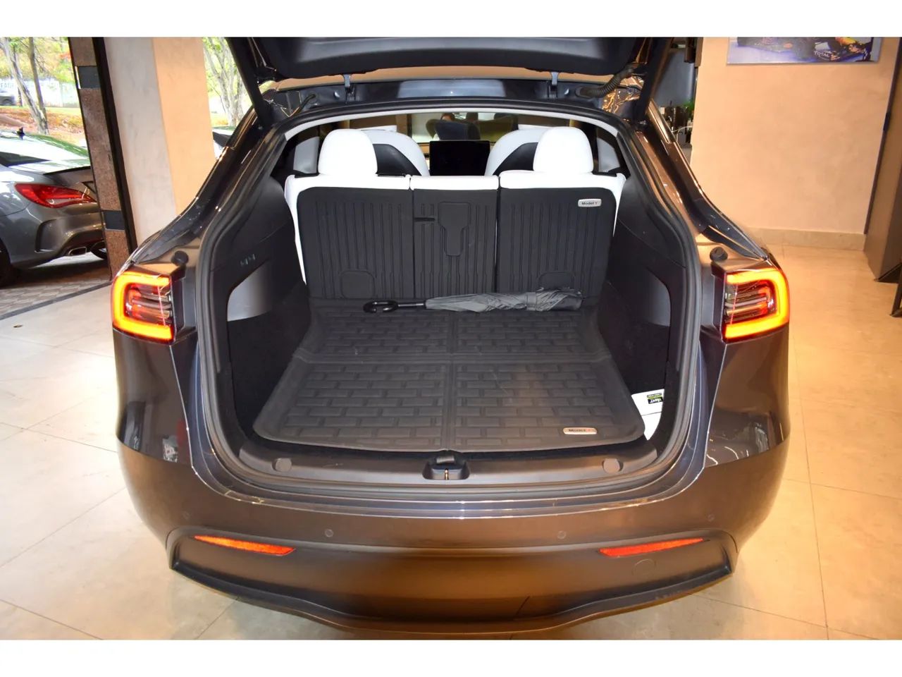 Tesla Model Y Performance, foto 14 de 16