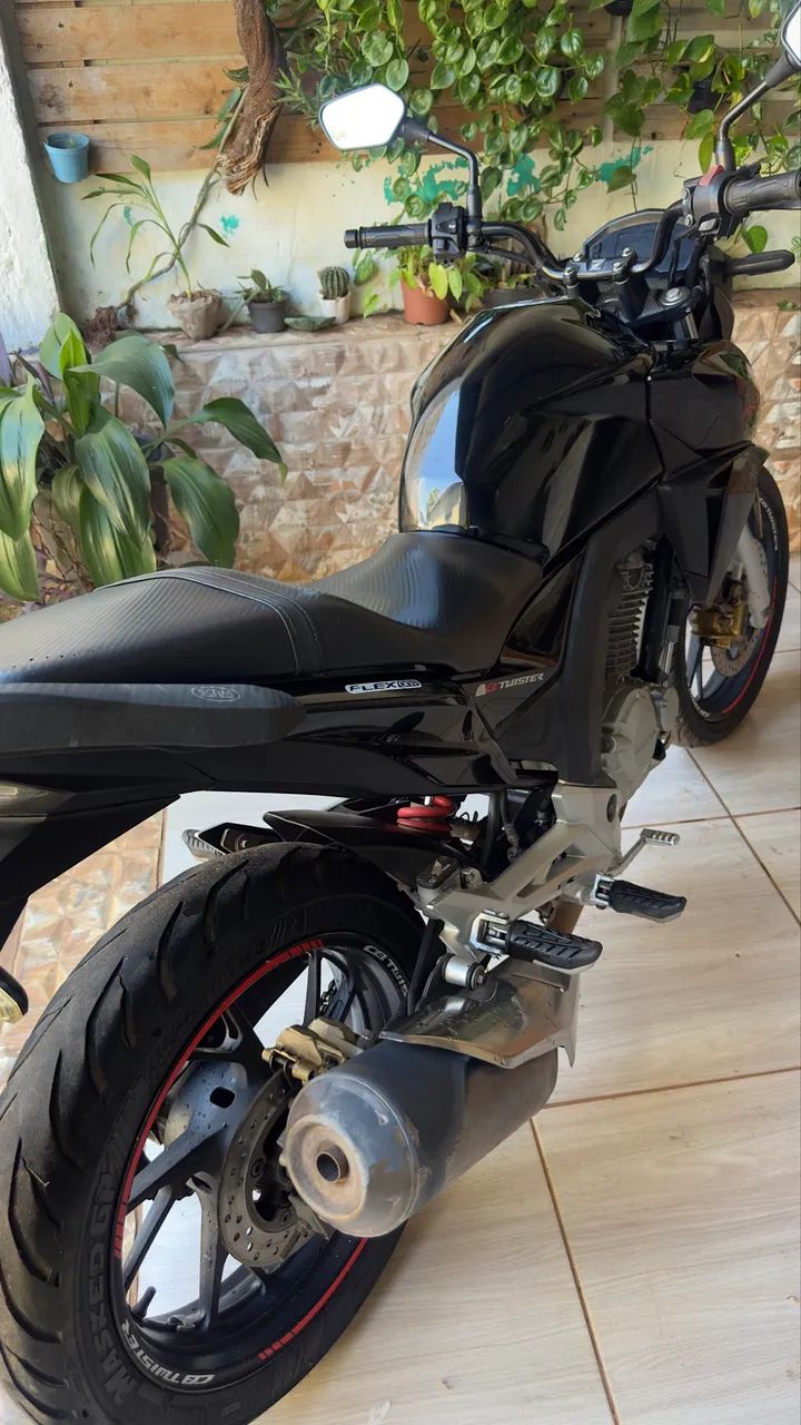 CB 250F Twister - Foto 3