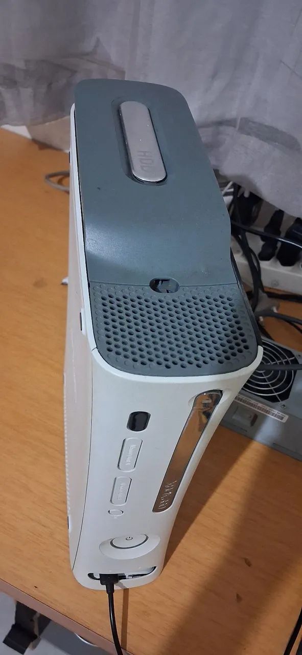 Xbox360 fat personalizado desbloqueado rgh3 30 jogos no hd - 1 controle  - Foto 4