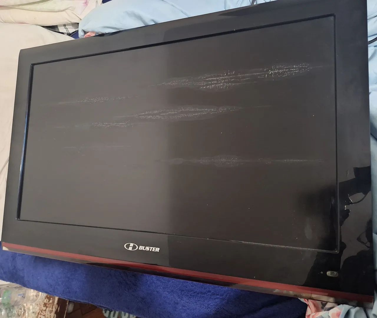 TV LCD 32 HBUSTER